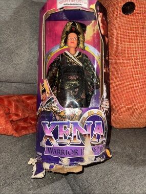 Vintage 1999 Toy Biz Xena Warrior Princess Warlord Xena "Armageddon" 12" Figure